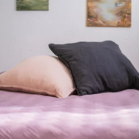 Guest With Authentic Finnish Wooden Sauna, 10 Min Drive From The Airport