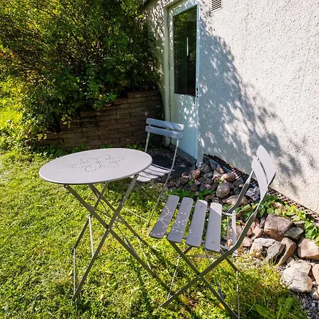 Guest With Authentic Finnish Wooden Sauna, 10 Min Drive From The Airport Apartamento *