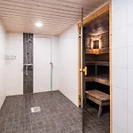 Guest With Authentic Finnish Wooden Sauna, 10 Min Drive From The Airport * Helsínquia