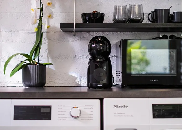 Guest With Authentic Finnish Wooden Sauna, 10 Min Drive From The Airport Helsinki